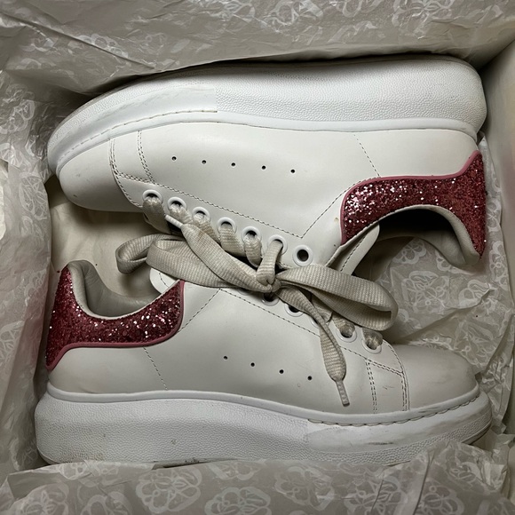 37.5 Alexander McQueen “oversized sneaker” - Picture 2 of 9